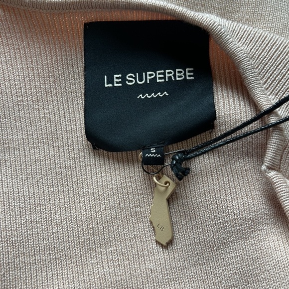 LE SUPERBE Twisted Sister Open Neckline Top Rib Knit Long Sleeve Nude Sz S NEW - Picture 10 of 15